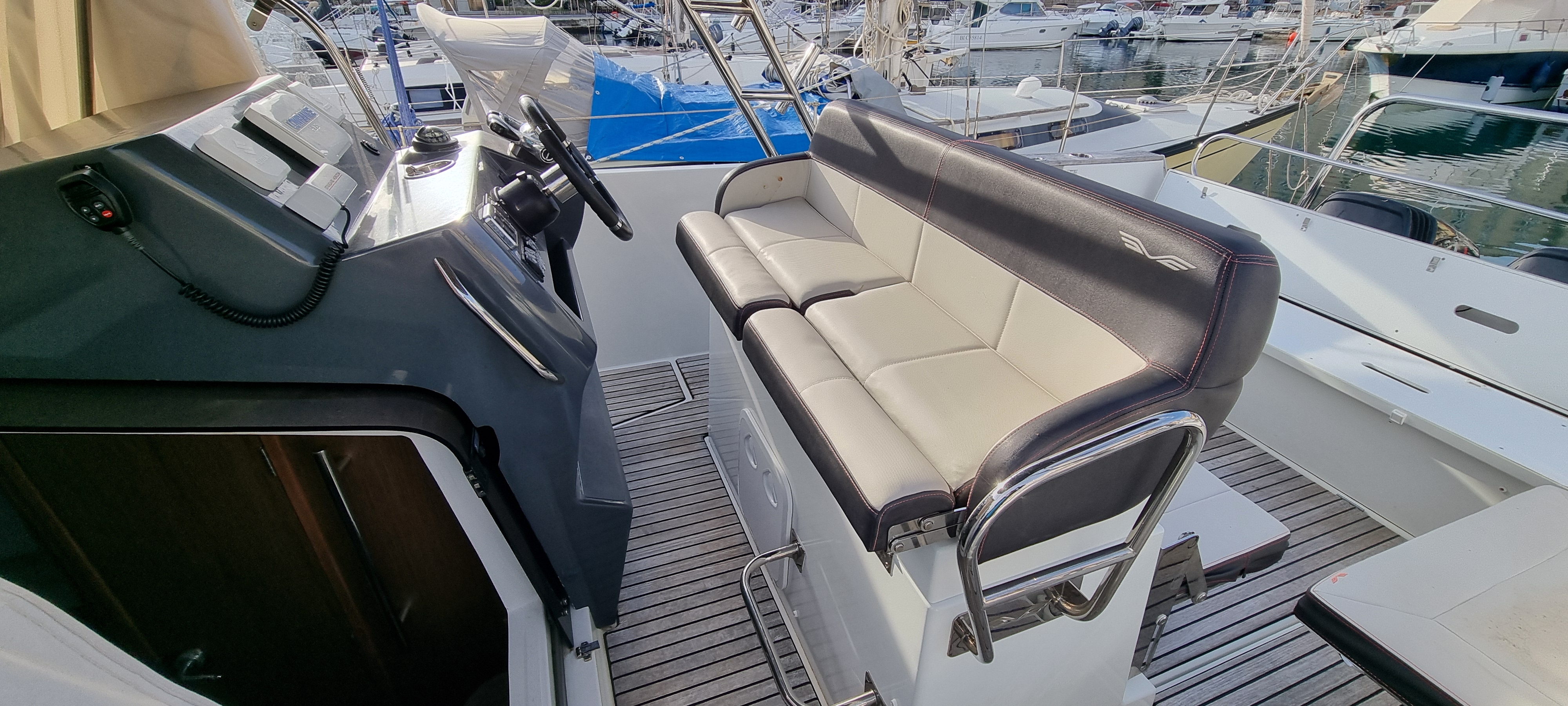 slider 3 Beneteau Flyer 8.8 SPACEdeck